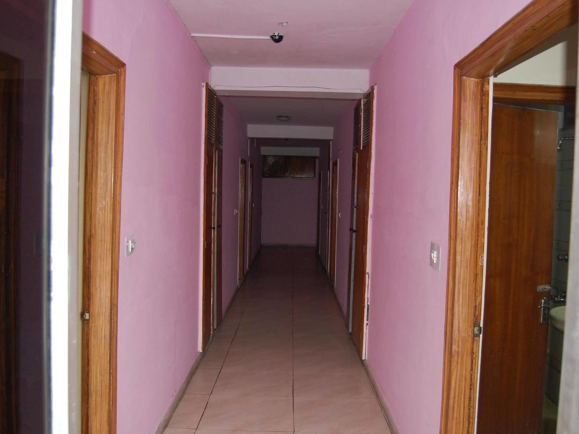 Hotel Park Мусори Екстериор снимка